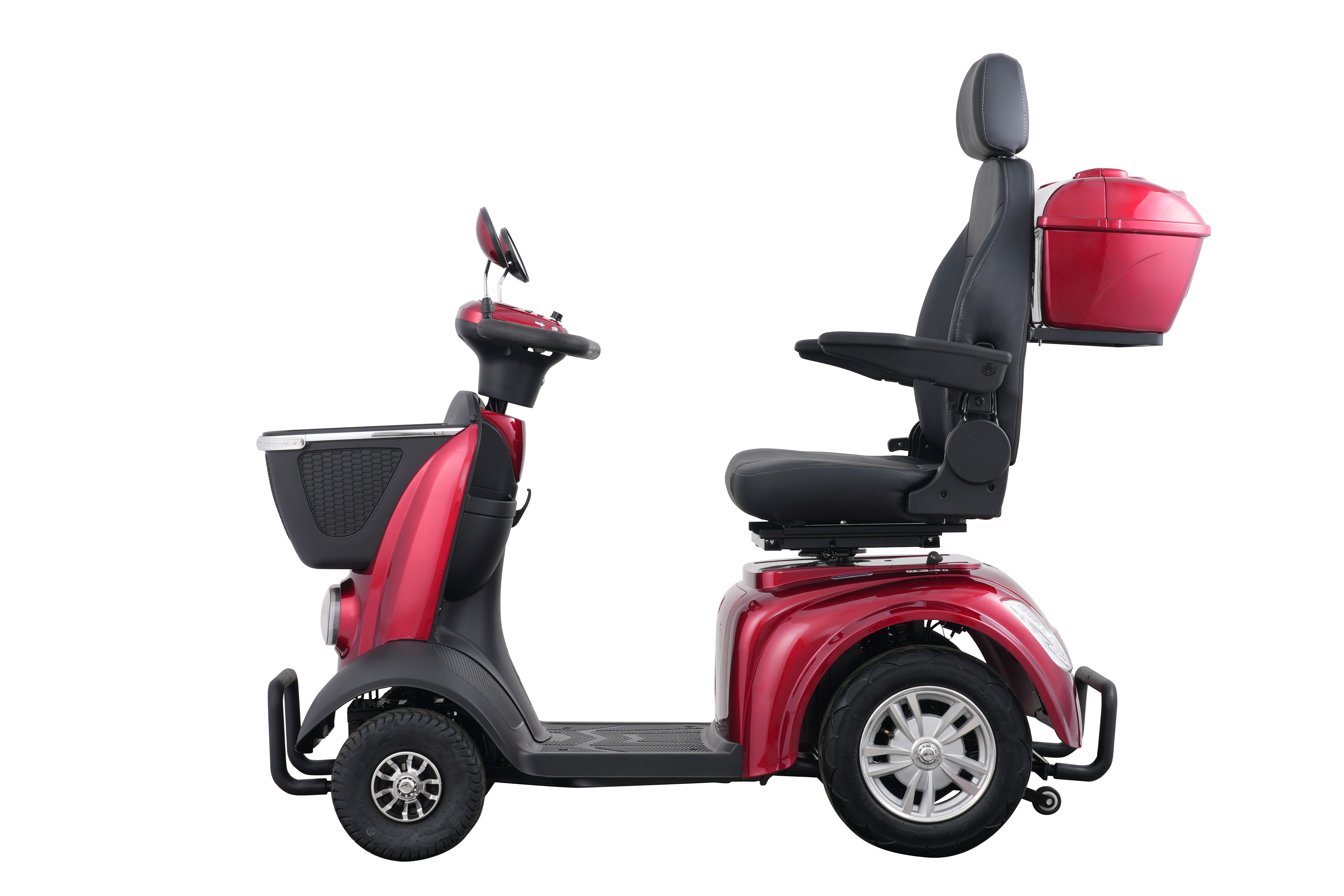 Side view of the Avantis Traveller mobility scooter showing high ground clearance and robust frame.